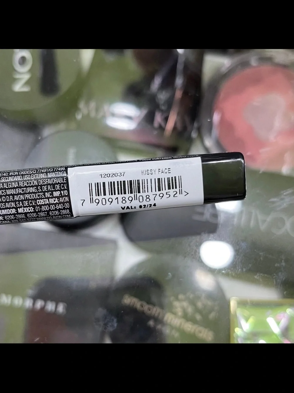 Avon Mark Matte Lip Color Kissy Face